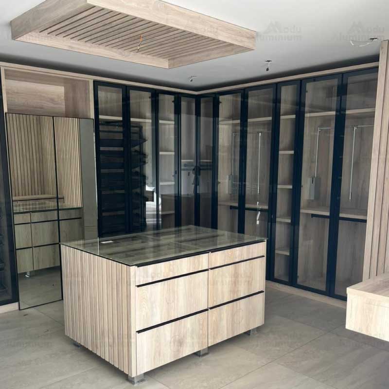 Aluminium Closet Doors