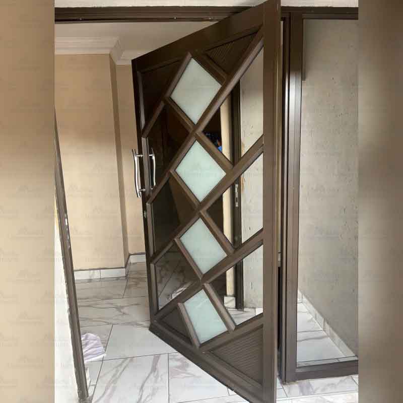 Aluminium Pivot Door